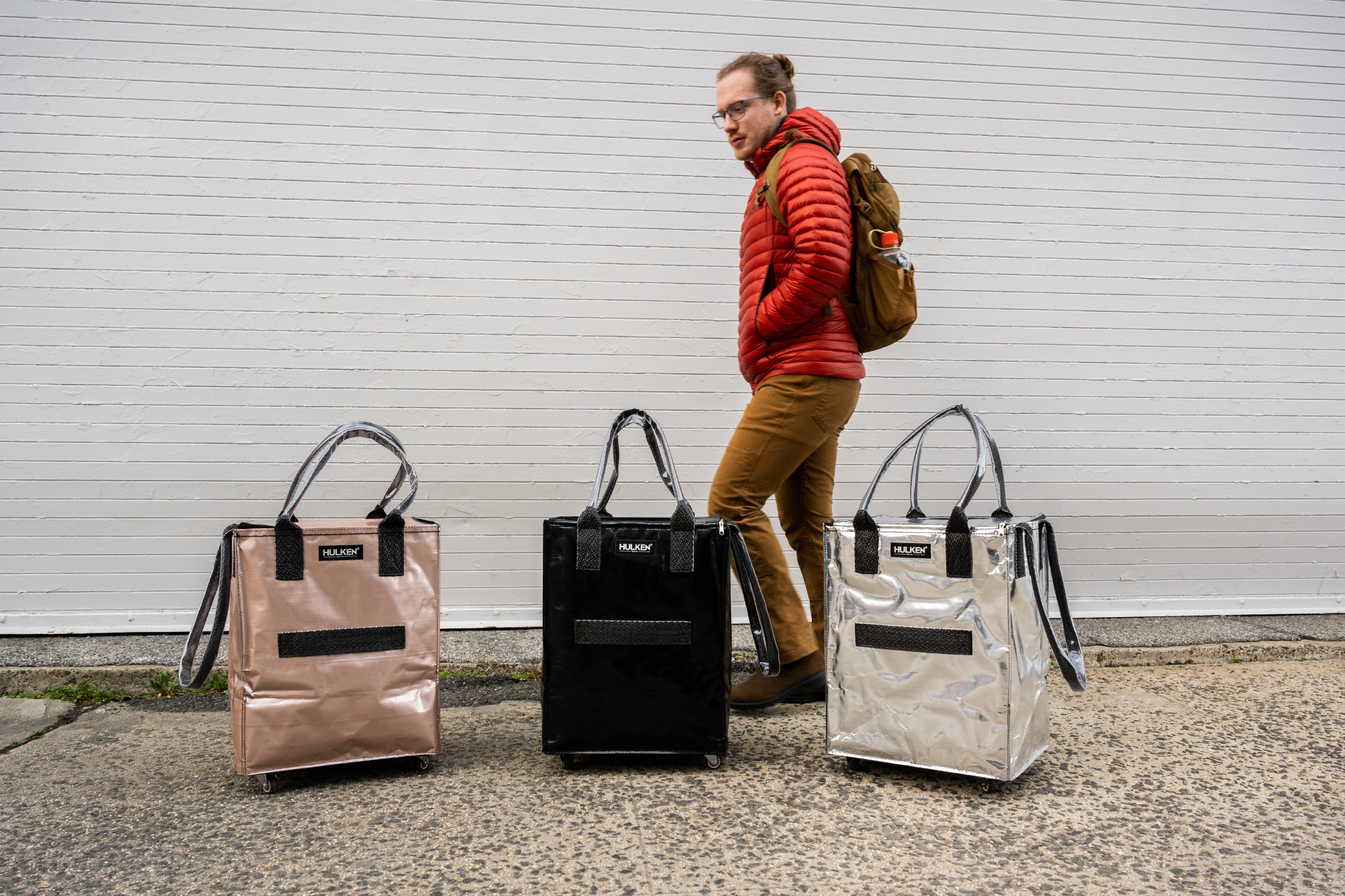 Men's Wardrobe Companion: Tote Bags for Everyday Use