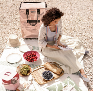 Pack the Perfect Picnic with a Hulken Tote: Your Guide to Outdoor Dining